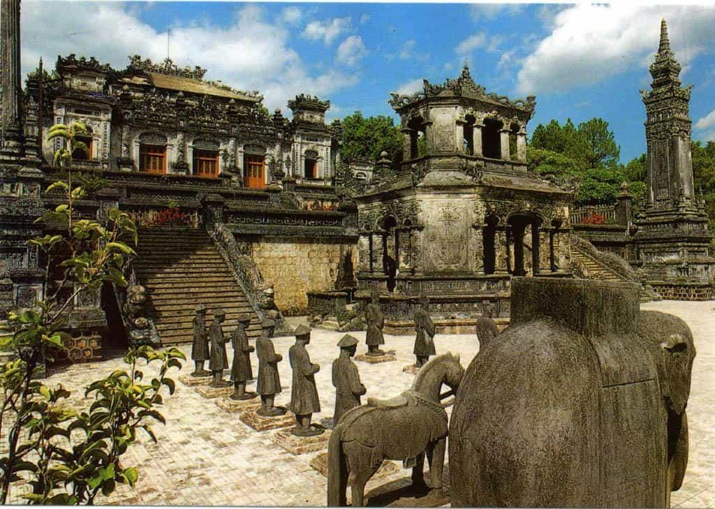 Гробница династий Вьетнама