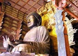 Изваяние Большого Будды в Наре