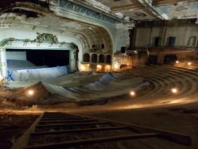 Здание оперного театра в Филадельфии, США 