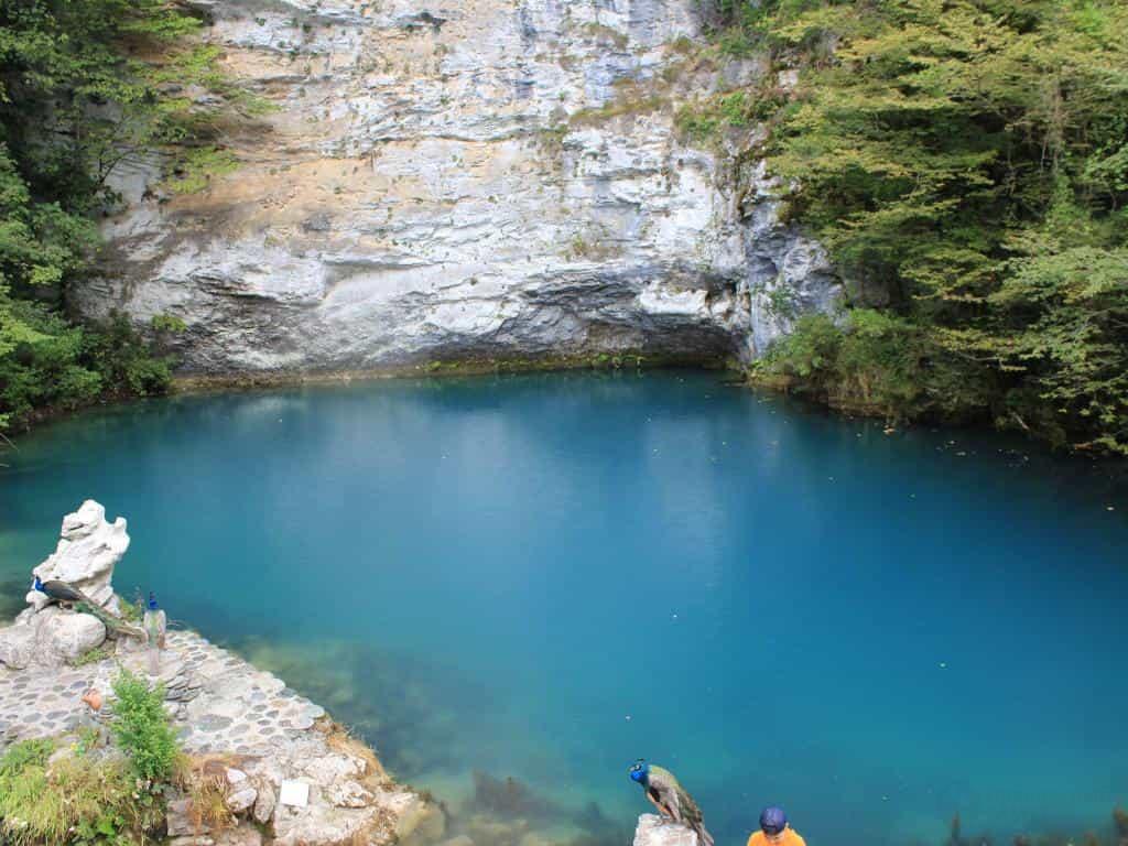 Голубое озеро Цхына